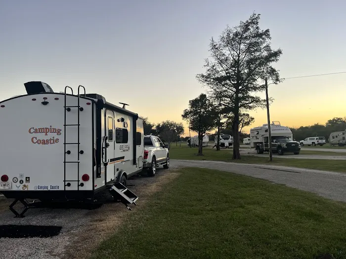 Victoria RV Park (River Park) Picture 3