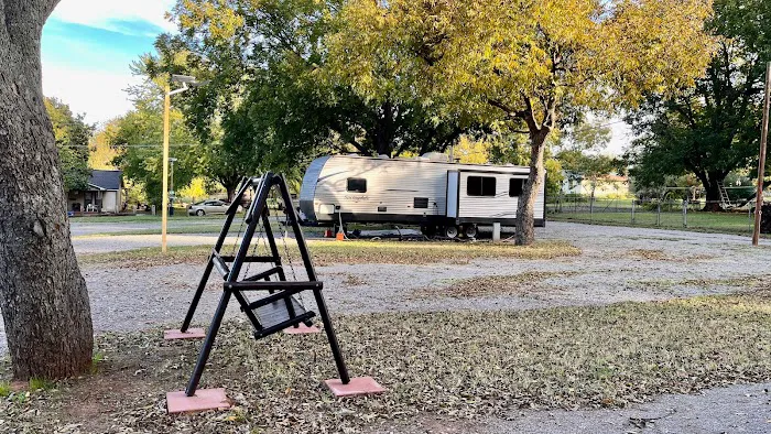 Wynnewood North RV Park Picture 10