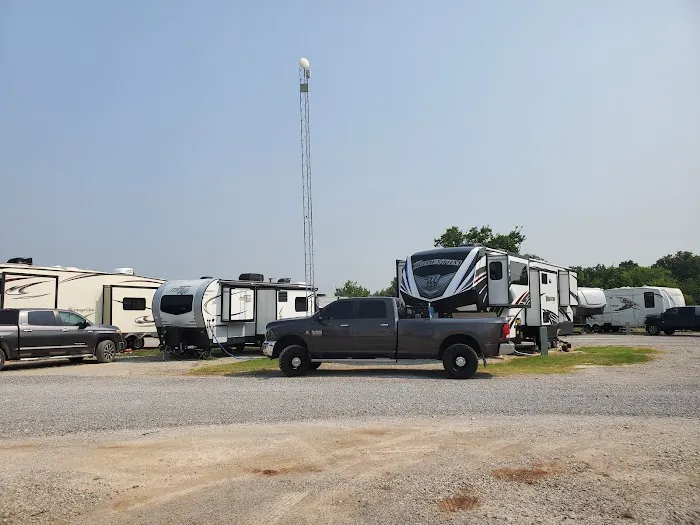 Crossroads RV Park Picture 3