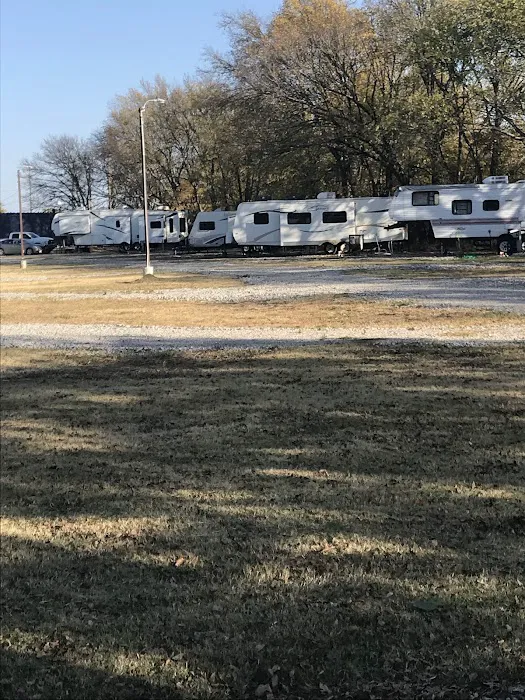 The Grove RV Park Picture 8
