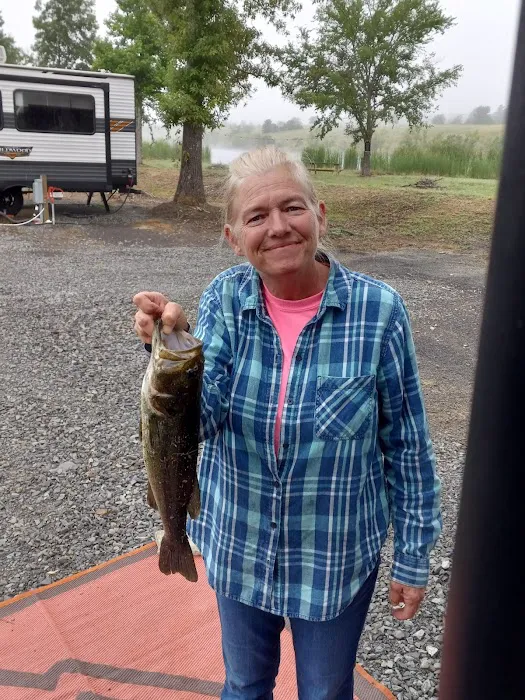Hideaway Lake & RV Park Picture 8