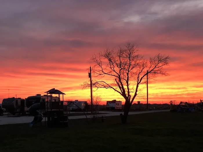 Moore RV Park Picture 2