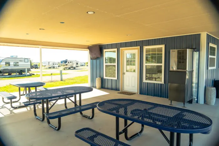 Moore RV Park Picture 4