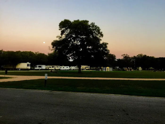 San Gabriel River RV Park Picture 10