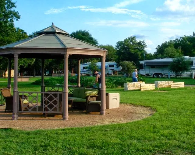 San Gabriel River RV Park Picture 1