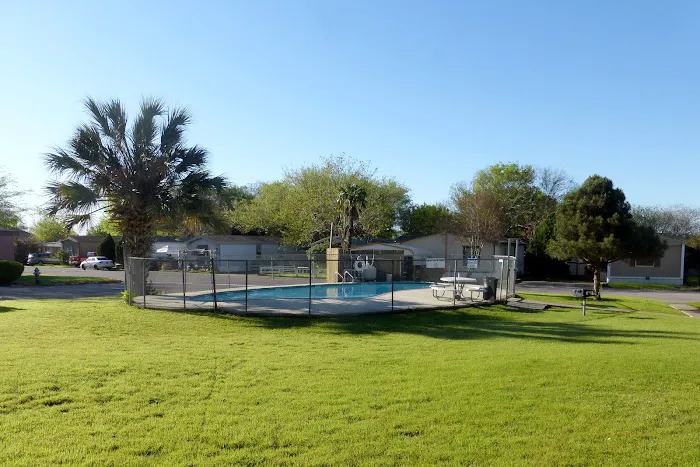 Paisano Manufactured Home Community Picture 7