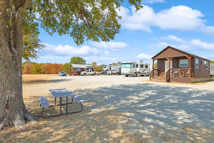 Stanford Ranch Lakeside RV Resort Picture 5