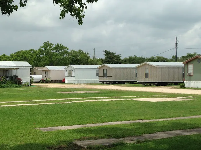 Flag City RV & Mobile Home Village Picture 4