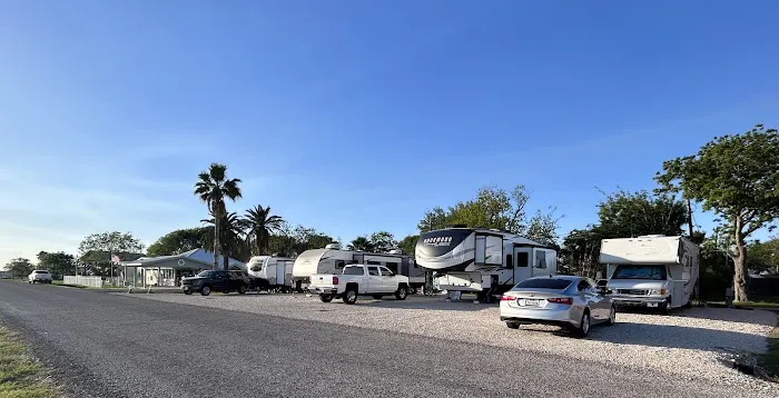 Pelican's Post RV Park Picture 6