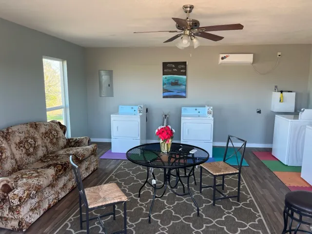 Steelhorn RV Park Picture 4