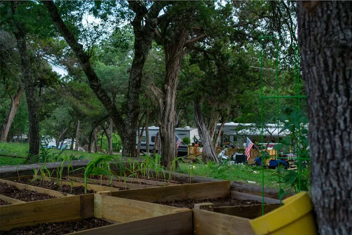 Lake & Hills RV Park Picture 9