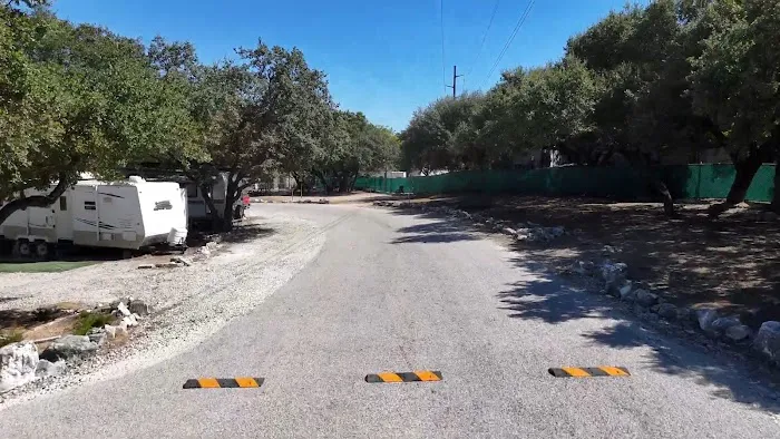 Lakeside RV Park Picture 4