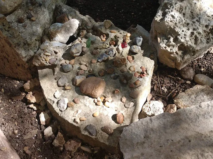 Lake Travis Inn & RV Park Picture 9