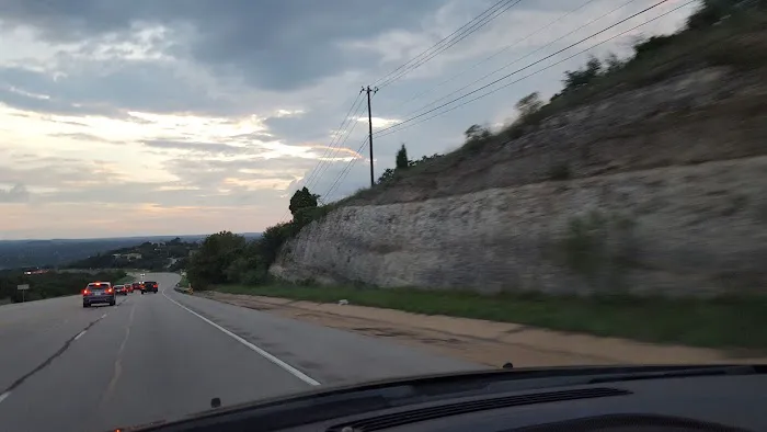 Lake Travis Inn & RV Park Picture 3