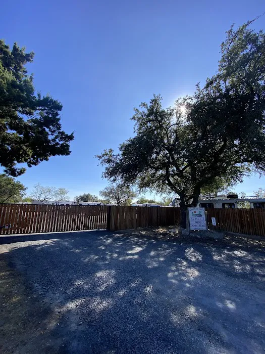 Lakeside RV Park Picture 6