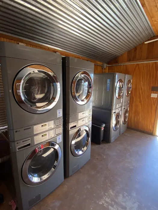 Lakeside RV Park Picture 9