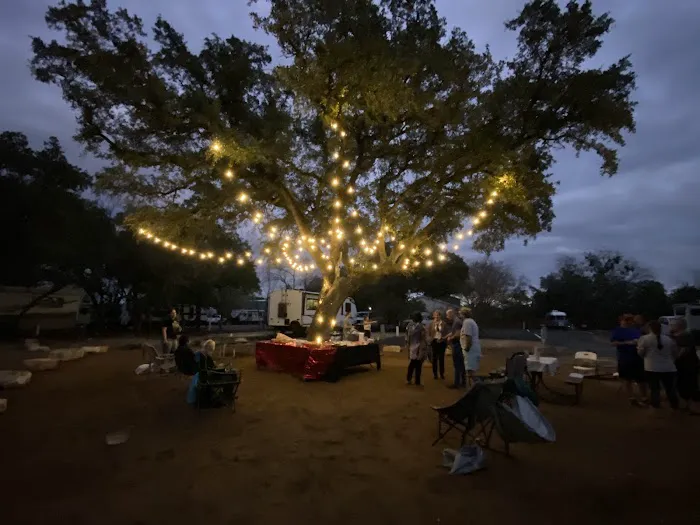 Lakeside RV Park Picture 3