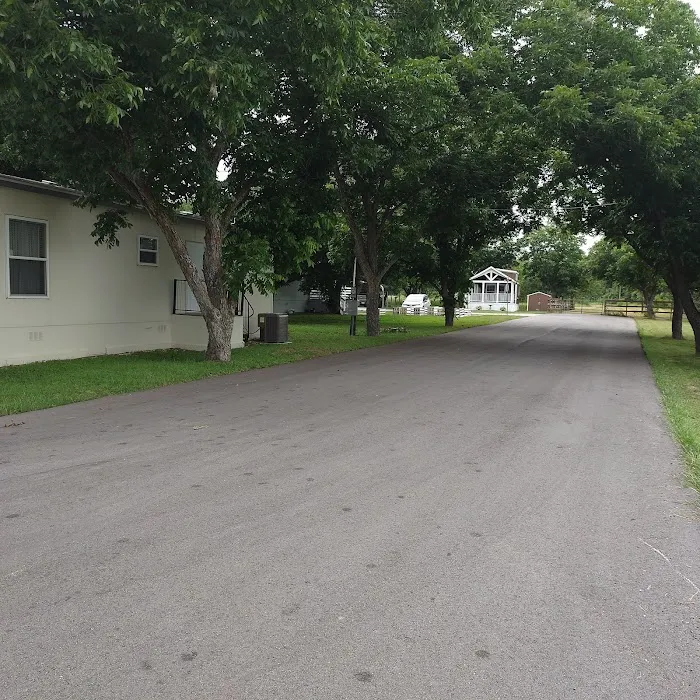 Pecan Plantation Mobile Home Picture 6