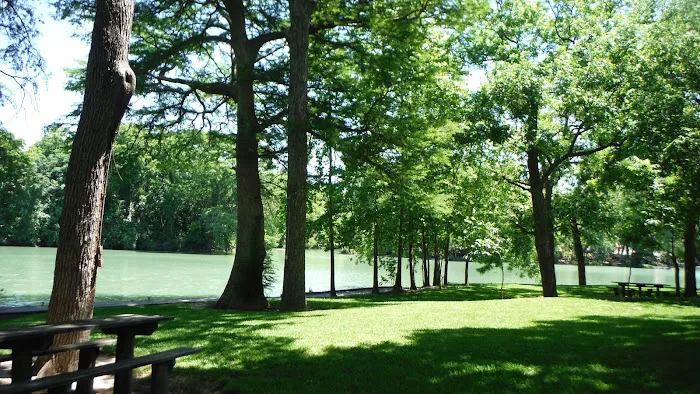 Zipp RV Park Picture 7