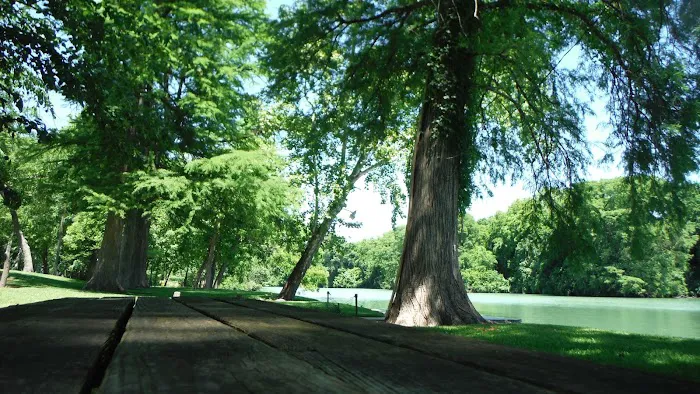 Zipp RV Park Picture 10