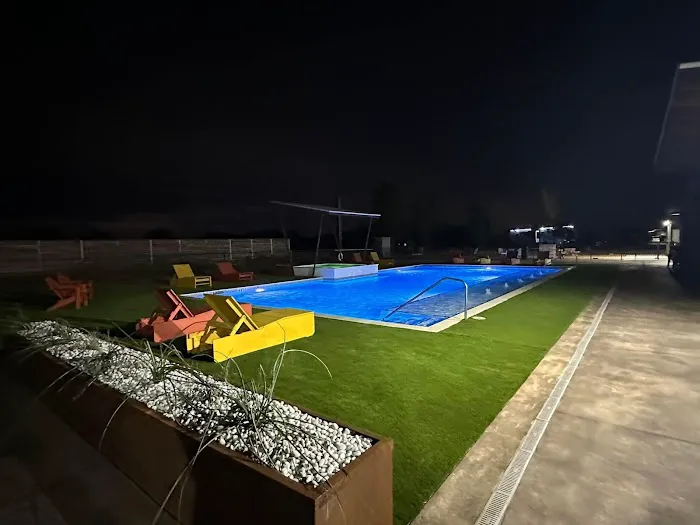 The Old El Camino Motocourt and RV Resort Picture 9