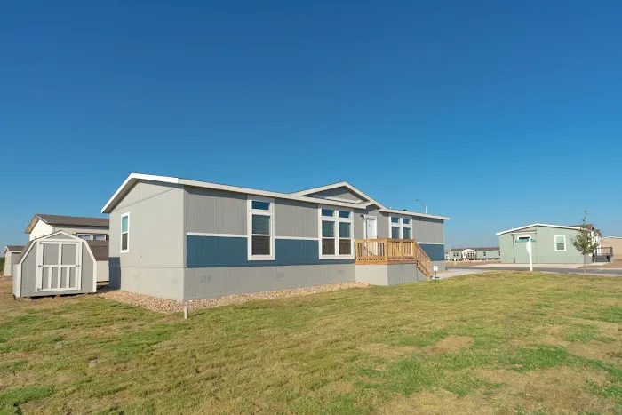 Creeks Crossing Picture 3