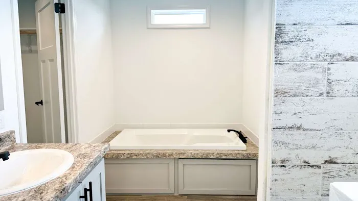 Creeks Crossing Picture 4