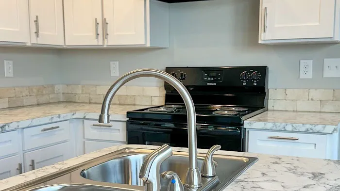 Creeks Crossing Picture 8