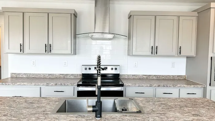 Creeks Crossing Picture 2