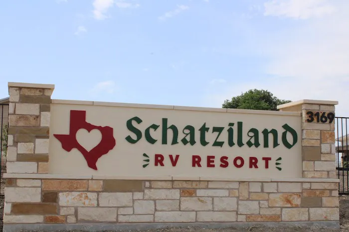 Schatziland RV Resort Picture 2