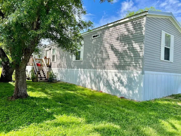 Sun Country Mobile Home Park Picture 3