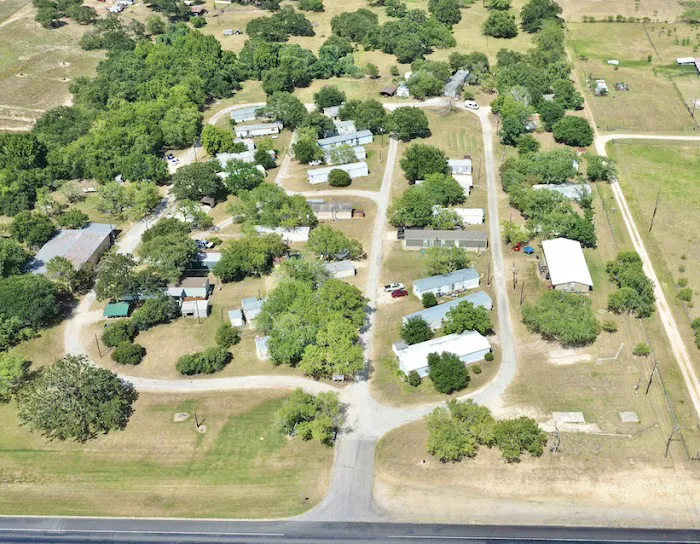 Sun Country Mobile Home Park Picture 5