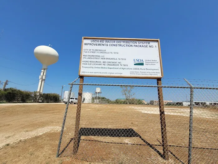 5 L RV Park Picture 4