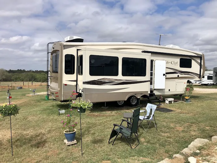 Windmill Crossing RV Park Picture 5