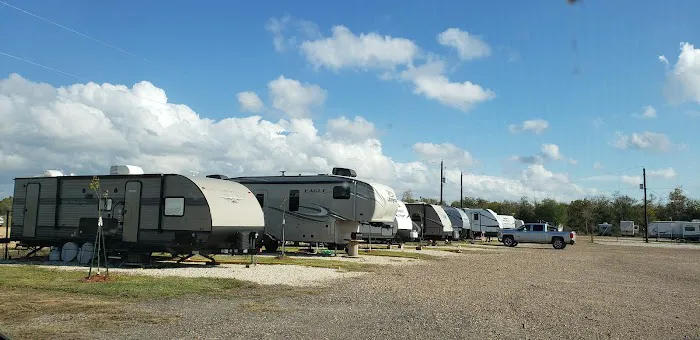 A&A RV PARK Picture 2