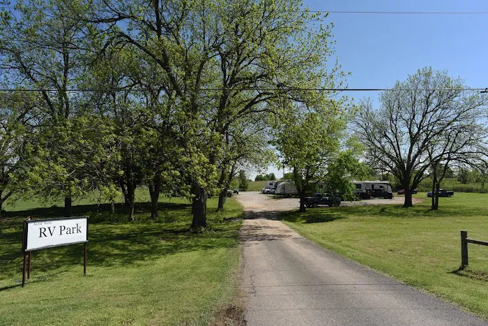 Secret Acres RV Park Picture 2