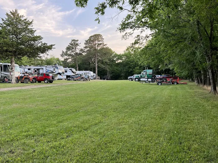 Mena Creekside RV Park Picture 6