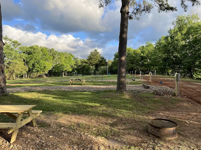 Mena Creekside RV Park Picture 9