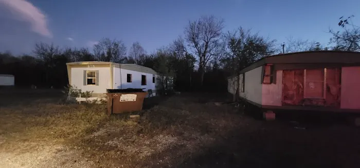 Old Town Mobile Home and RV Park Picture 4