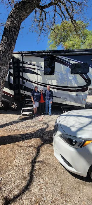 Harlowe's RV Park Picture 2