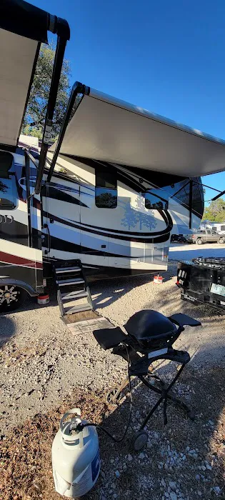 Shady Oaks RV Park Picture 5