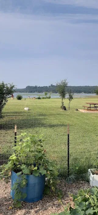 Two Sisters RV Park Picture 10