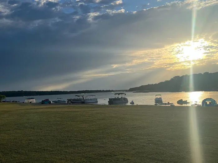 Sandy Beach RV Park Picture 2