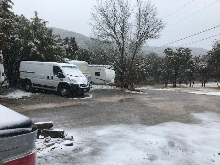 Lake Travis RV Park Picture 4