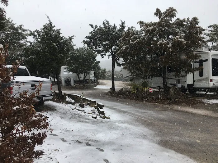 Lake Travis RV Park Picture 3