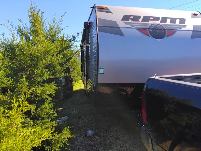 Old 1431 RV Park Picture 9