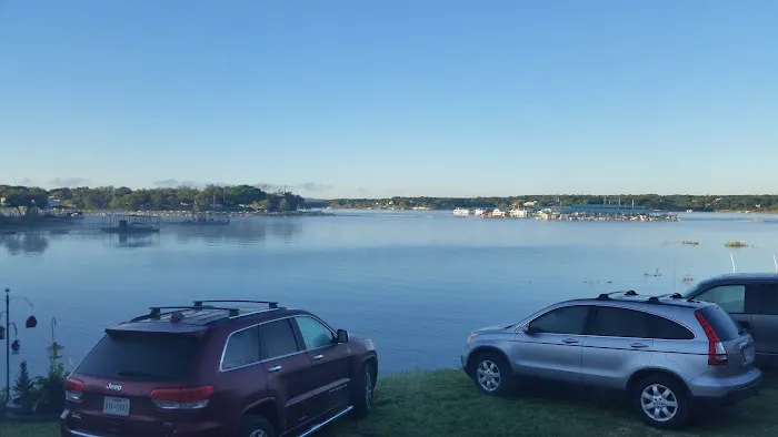 Camper Resort On Lake Travis Picture 1