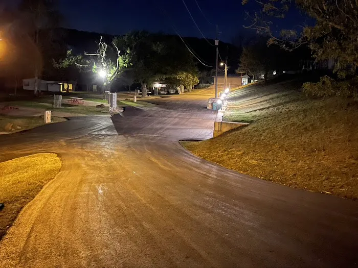 Riverbend RV Park / Lake Austin Picture 7