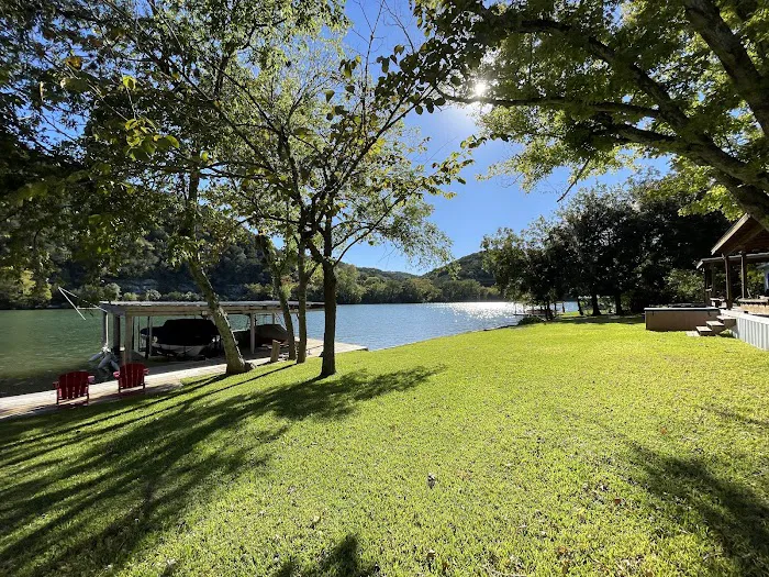 Riverbend RV Park / Lake Austin Picture 8