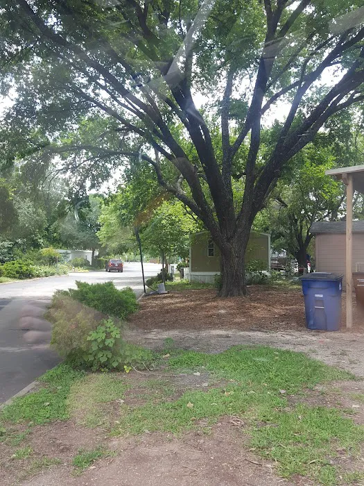 Country Aire Mobile Home Park Picture 4